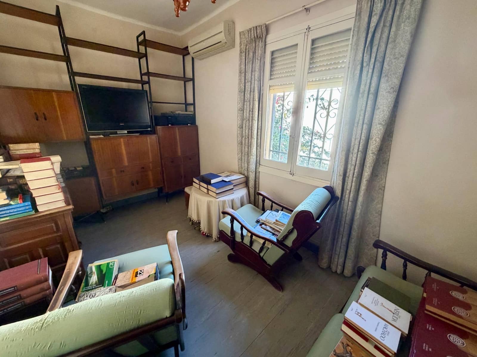 6 soveværelse Byhus til salg i Almeria by med garage - € 419.900 (Ref: 9403530)