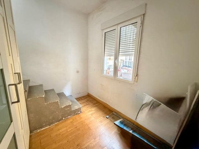 4 soveværelse Lejlighed til salg i Almeria by - € 210.000 (Ref: 9441420)