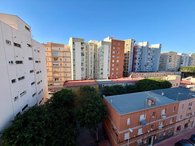 3 makuuhuone Asunto myytävänä paikassa Almería kaupunki - 139 900 € (Ref: 9473082)