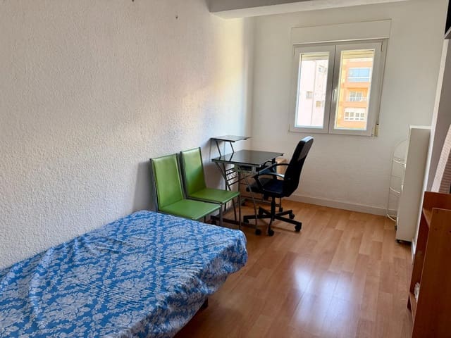 3 makuuhuone Asunto myytävänä paikassa Almería kaupunki - 139 900 € (Ref: 9473082)