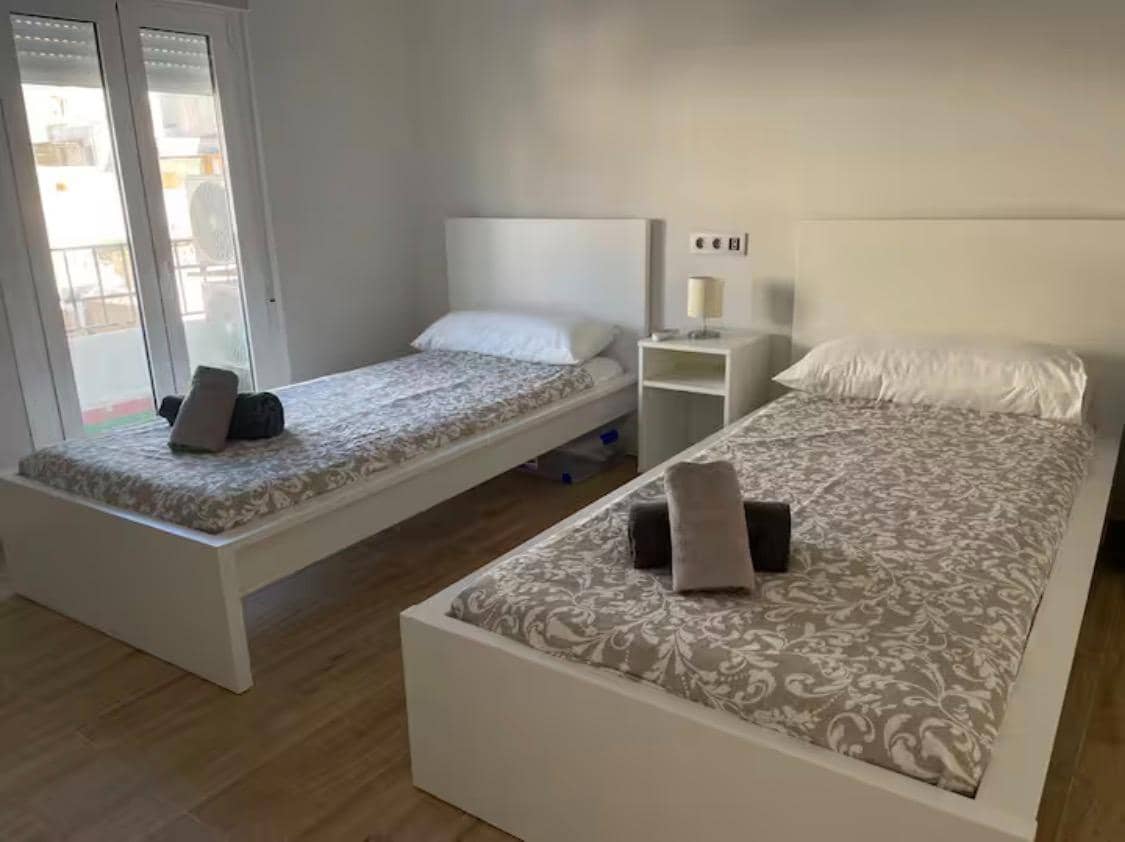 2 bedroom Flat for sale in Almeria city - € 159,999 (Ref: 9488401)