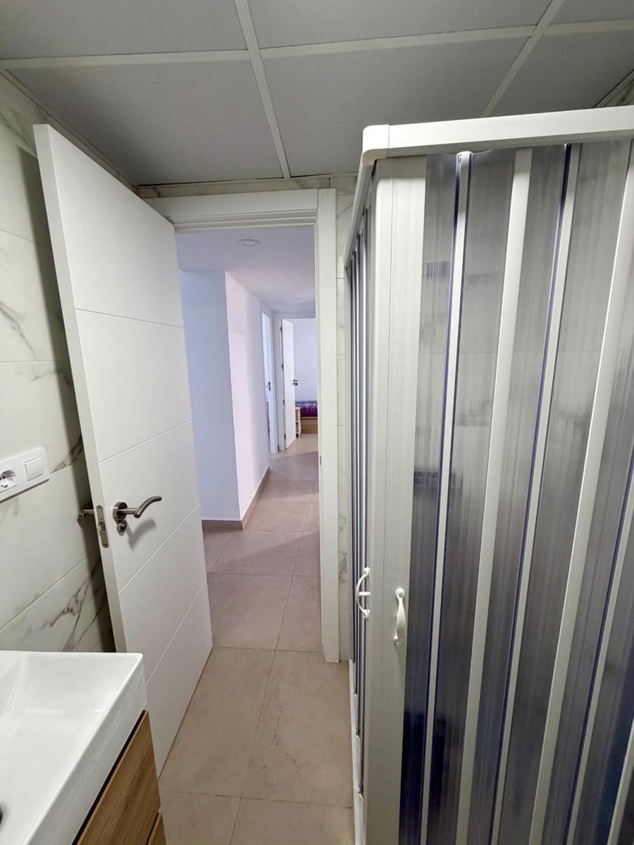 3 slaapkamer Flat te koop in Almeria stad - € 185.000 (Ref: 9513552)