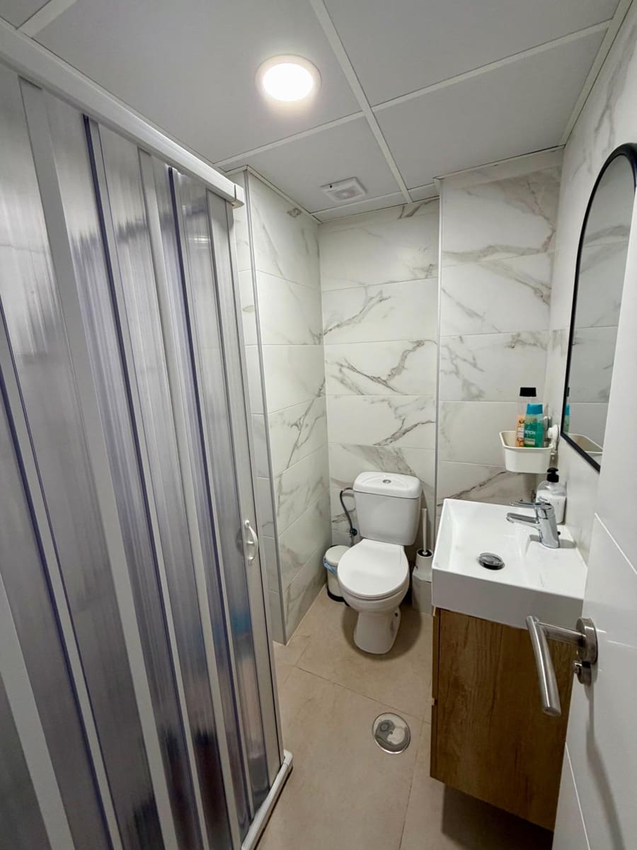 3 slaapkamer Flat te koop in Almeria stad - € 185.000 (Ref: 9513552)