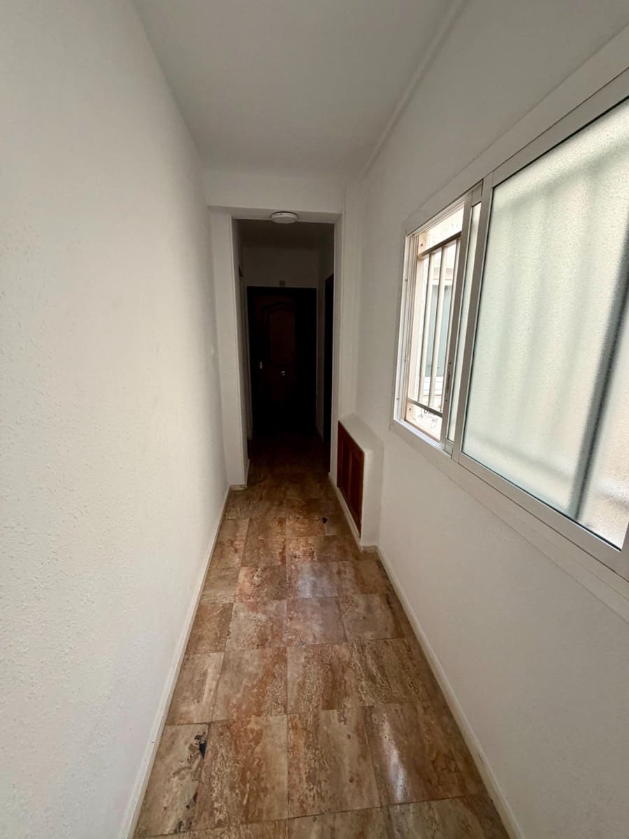 3 slaapkamer Flat te koop in Almeria stad - € 185.000 (Ref: 9513552)