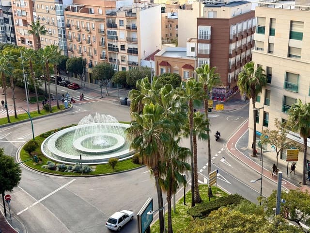 3 slaapkamer Flat te koop in Almería stad - € 185.000 (Ref: 9513552)