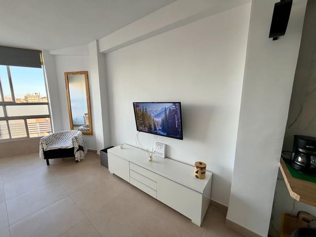 3 slaapkamer Flat te koop in Almería stad - € 185.000 (Ref: 9513552)