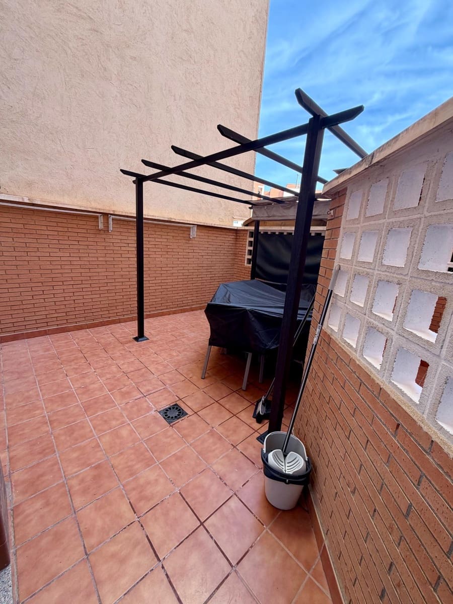 3 sovrum Lägenhet till salu i Almeria stad med garage - 259 000 € (Ref: 9513553)