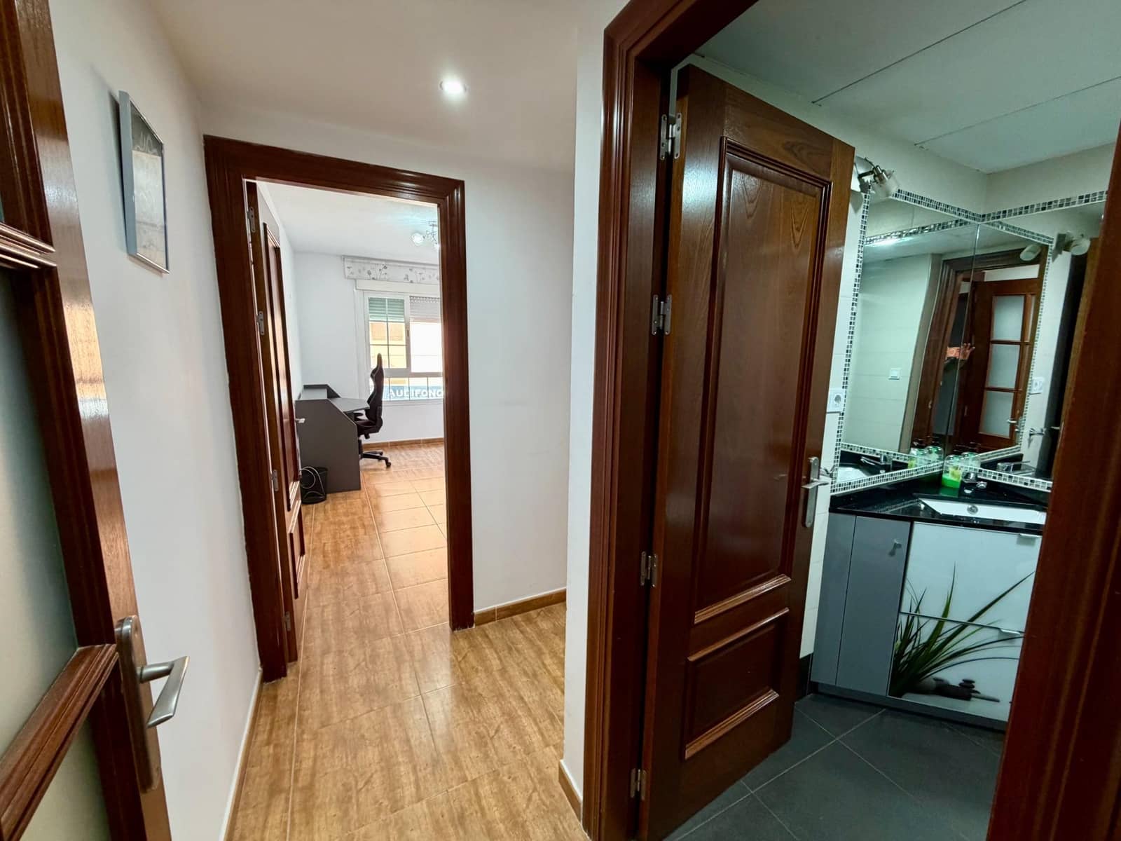 3 sovrum Lägenhet till salu i Almeria stad med garage - 259 000 € (Ref: 9513553)