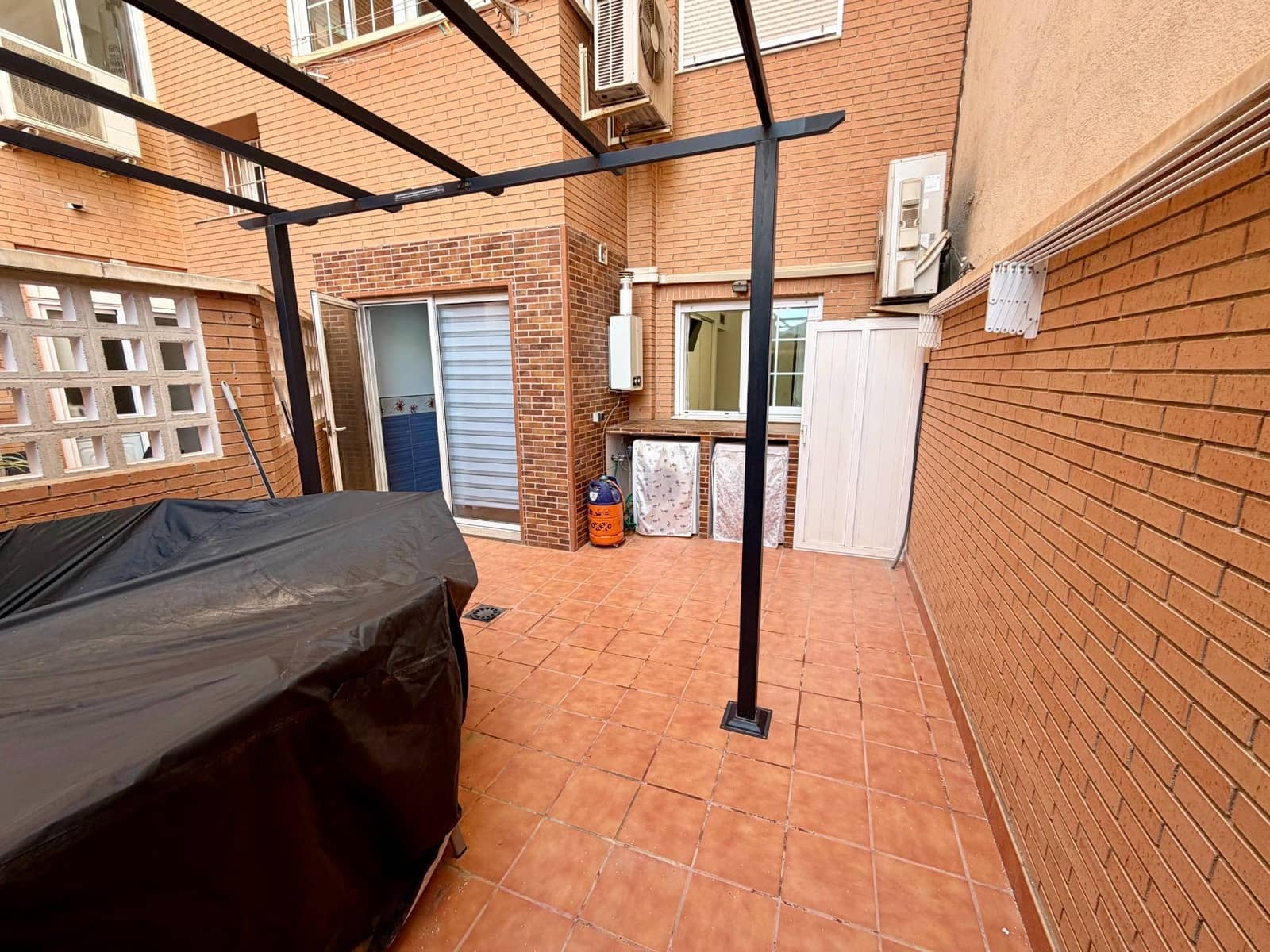 3 sovrum Lägenhet till salu i Almeria stad med garage - 259 000 € (Ref: 9513553)
