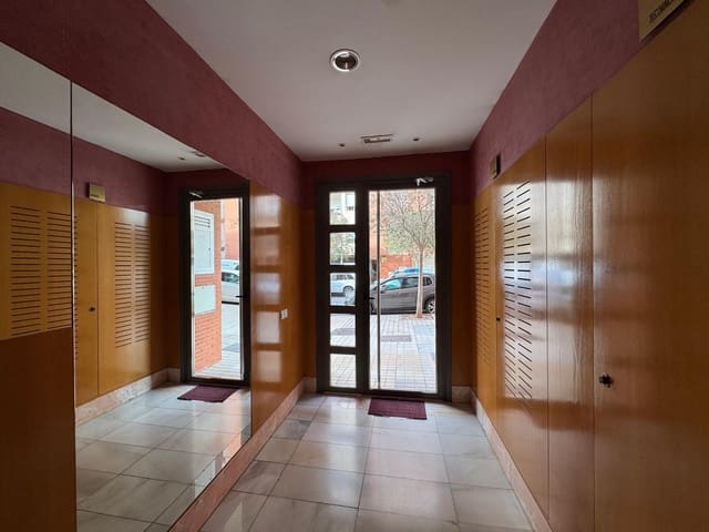 2 slaapkamer Appartement te koop in Almería stad - € 200.000 (Ref: 9519138)