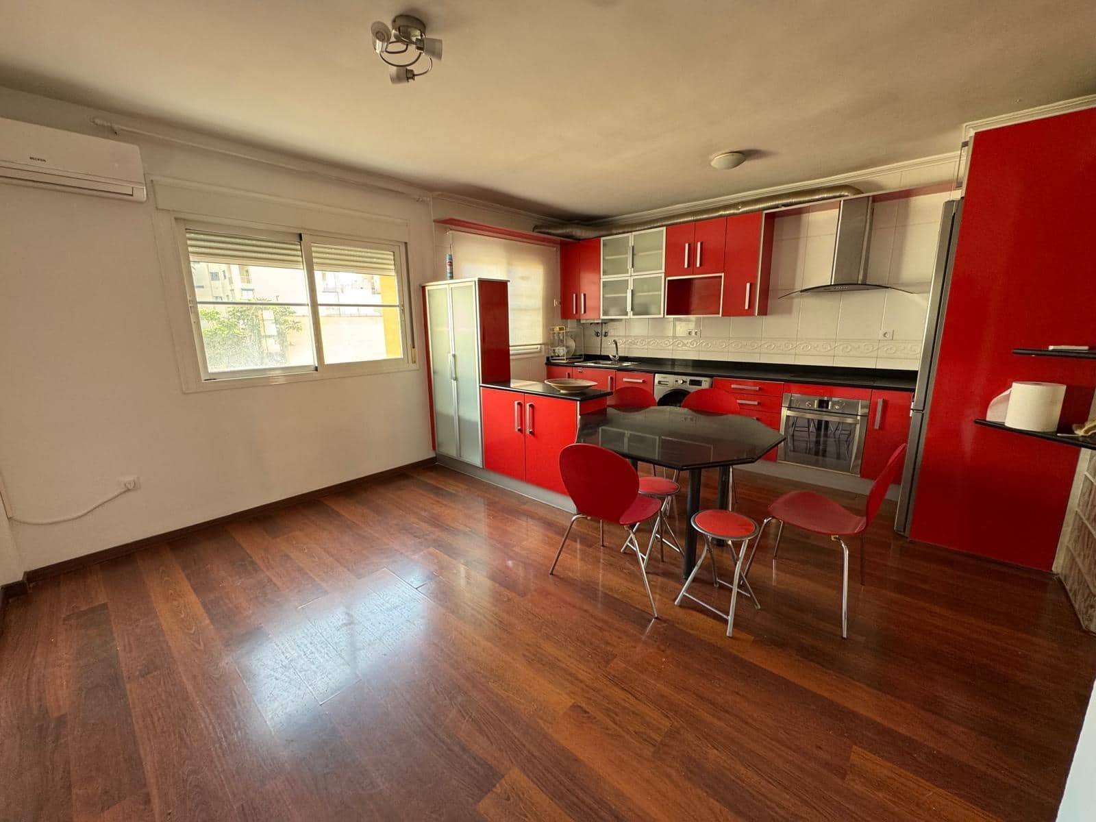 2 slaapkamer Appartement te koop in Almeria stad - € 200.000 (Ref: 9519138)