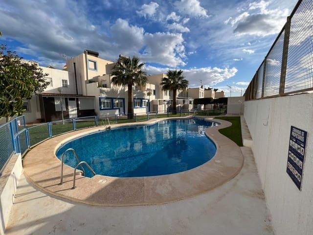 3 camera da letto Villetta a Schiera in vendita in Aguadulce (Almeria), Roquetas de Mar con piscina - 270.000 € (Rif: 9533891)