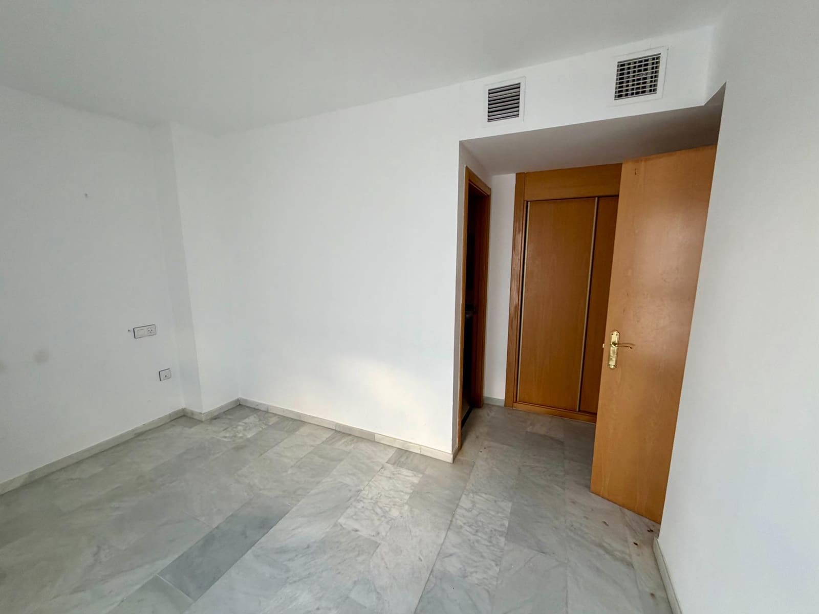 4 sovrum Villa till salu i Almeria stad med pool - 310 000 € (Ref: 9533892)