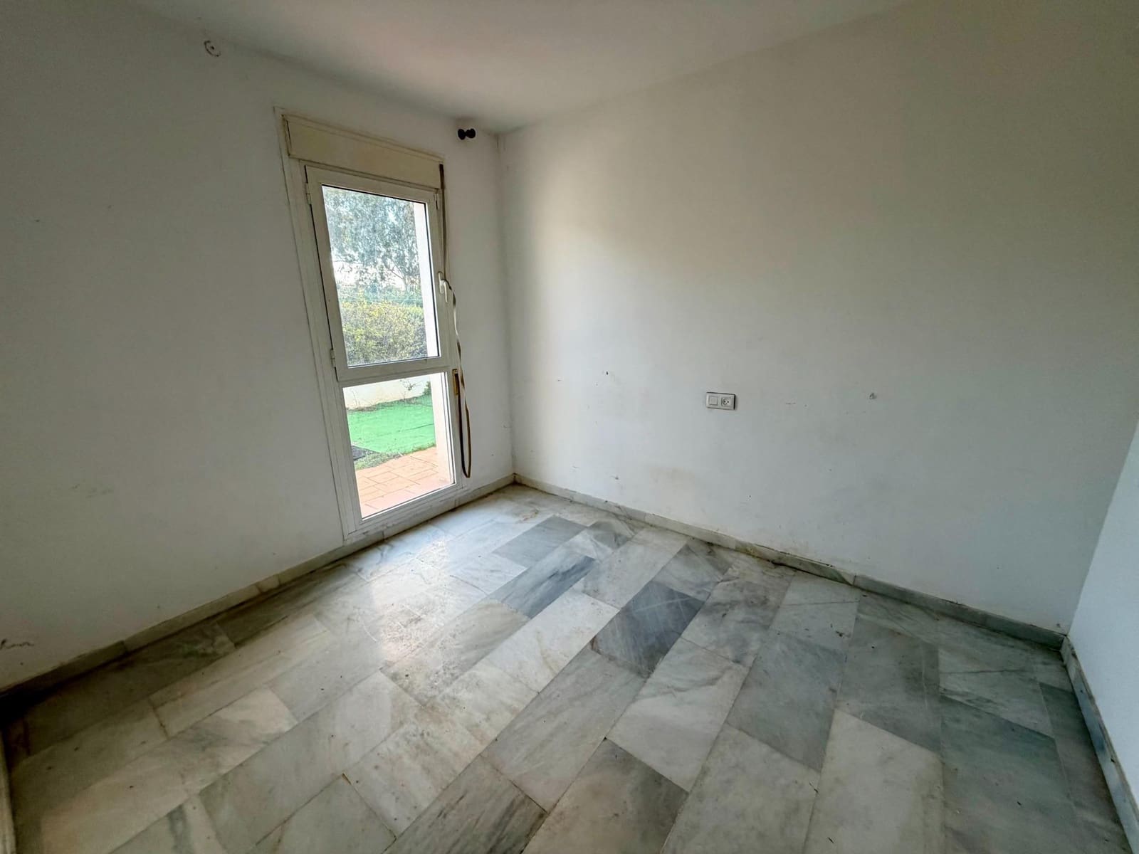 4 sovrum Villa till salu i Almeria stad med pool - 310 000 € (Ref: 9533892)