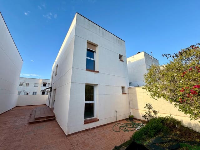 4 sovrum Villa till salu i Retamar, Almería stad med pool - 310 000 € (Ref: 9533892)