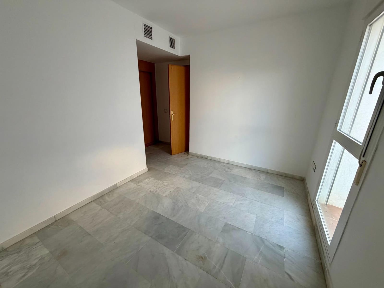 4 sovrum Villa till salu i Almeria stad med pool - 310 000 € (Ref: 9533892)