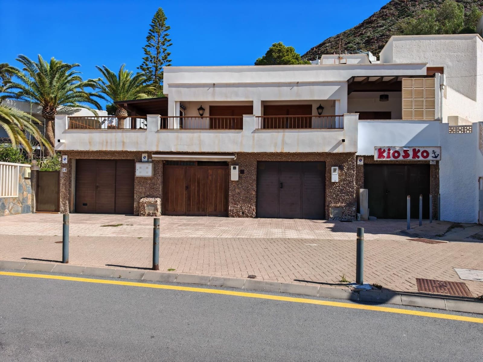 Commercial for sale in San Jose - € 249,000 (Ref: 9551859)