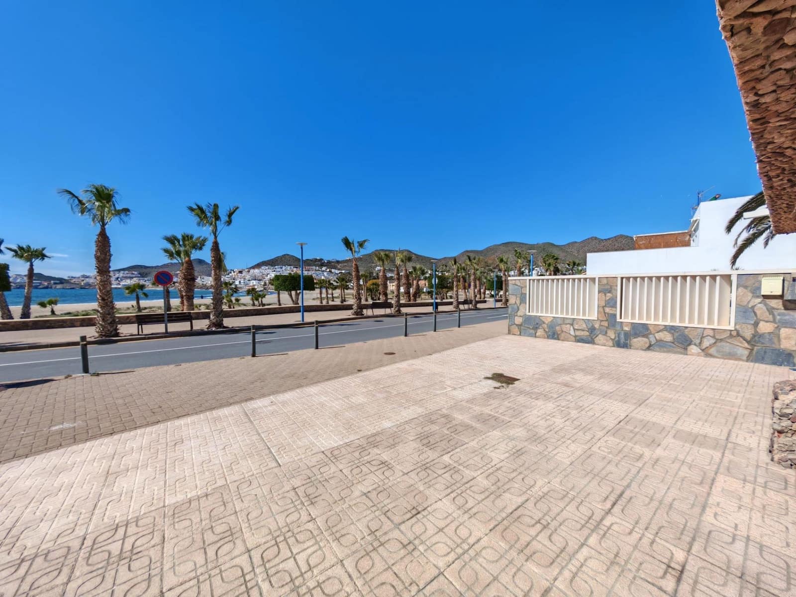 Commercial for sale in San Jose - € 249,000 (Ref: 9551859)