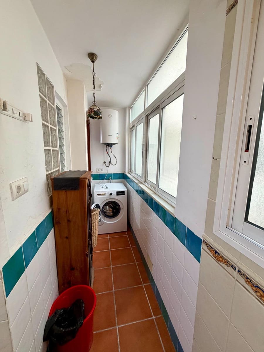 3 bedroom Flat for sale in Almeria city - € 219,000 (Ref: 9591507)