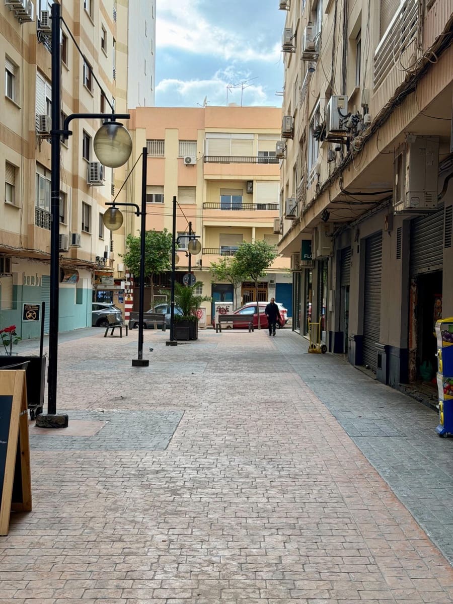 3 bedroom Flat for sale in Almeria city - € 219,000 (Ref: 9591507)