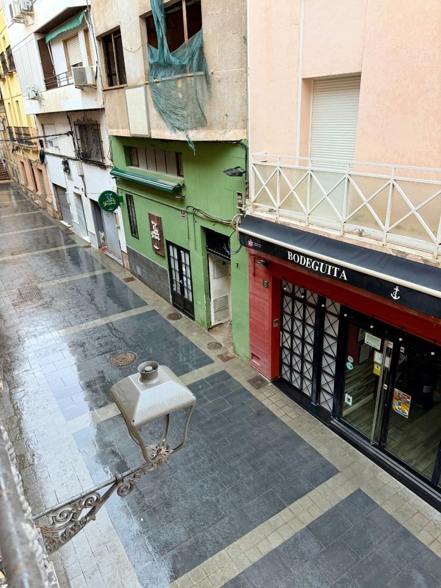 Adosado de 4 habitaciones en Almería ciudad en venta - 375.000 € (Ref: 9601251)