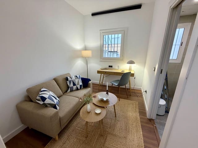 Adosado de 4 habitaciones en Centro, Almería ciudad en venta - 375.000 € (Ref: 9601251)