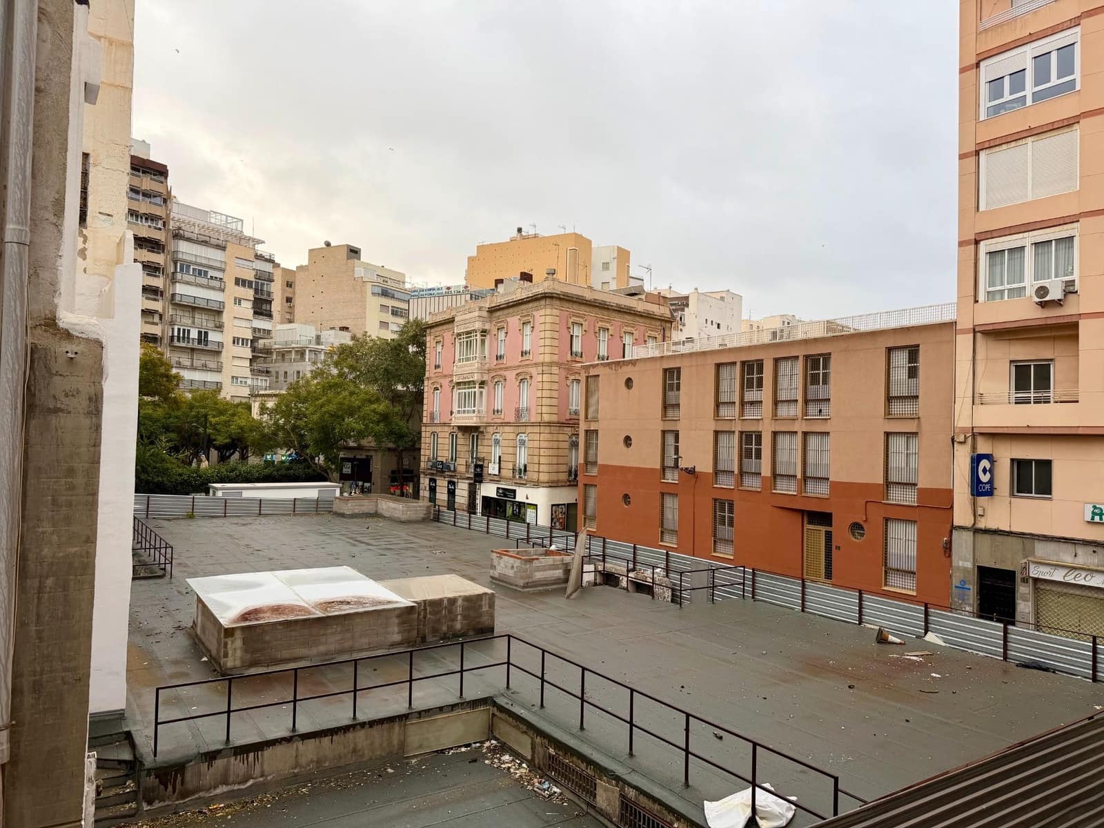 Adosado de 4 habitaciones en Almería ciudad en venta - 375.000 € (Ref: 9601251)