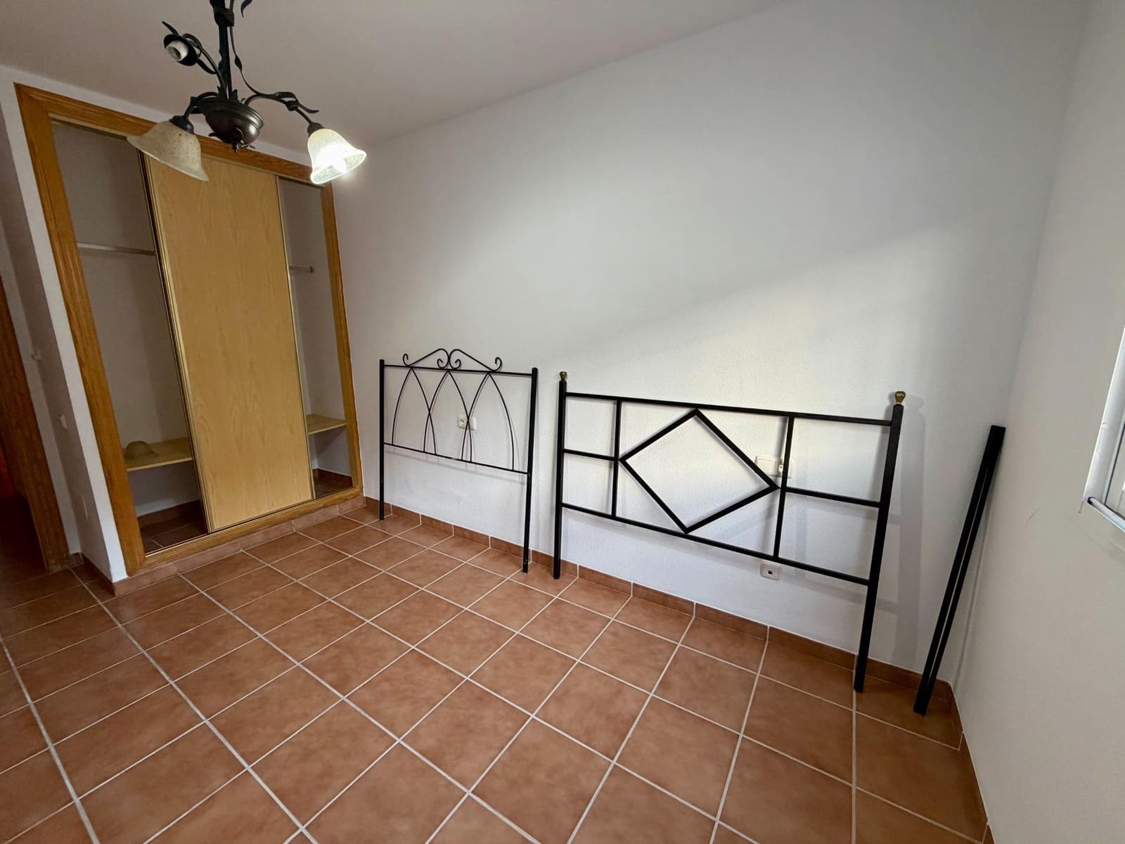 2 sovrum Lägenhet till salu i Illar - 79 900 € (Ref: 9619473)