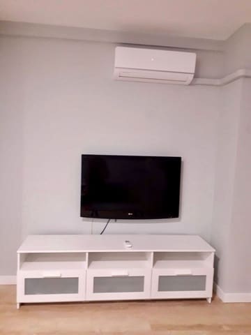 Lejlighed til leje i Barrio Alto - San Félix - Oliveros - Altamira, Almería by - € 500 (Ref: 9621826)