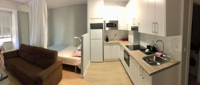 Lejlighed til leje i Barrio Alto - San Félix - Oliveros - Altamira, Almería by - € 500 (Ref: 9621826)