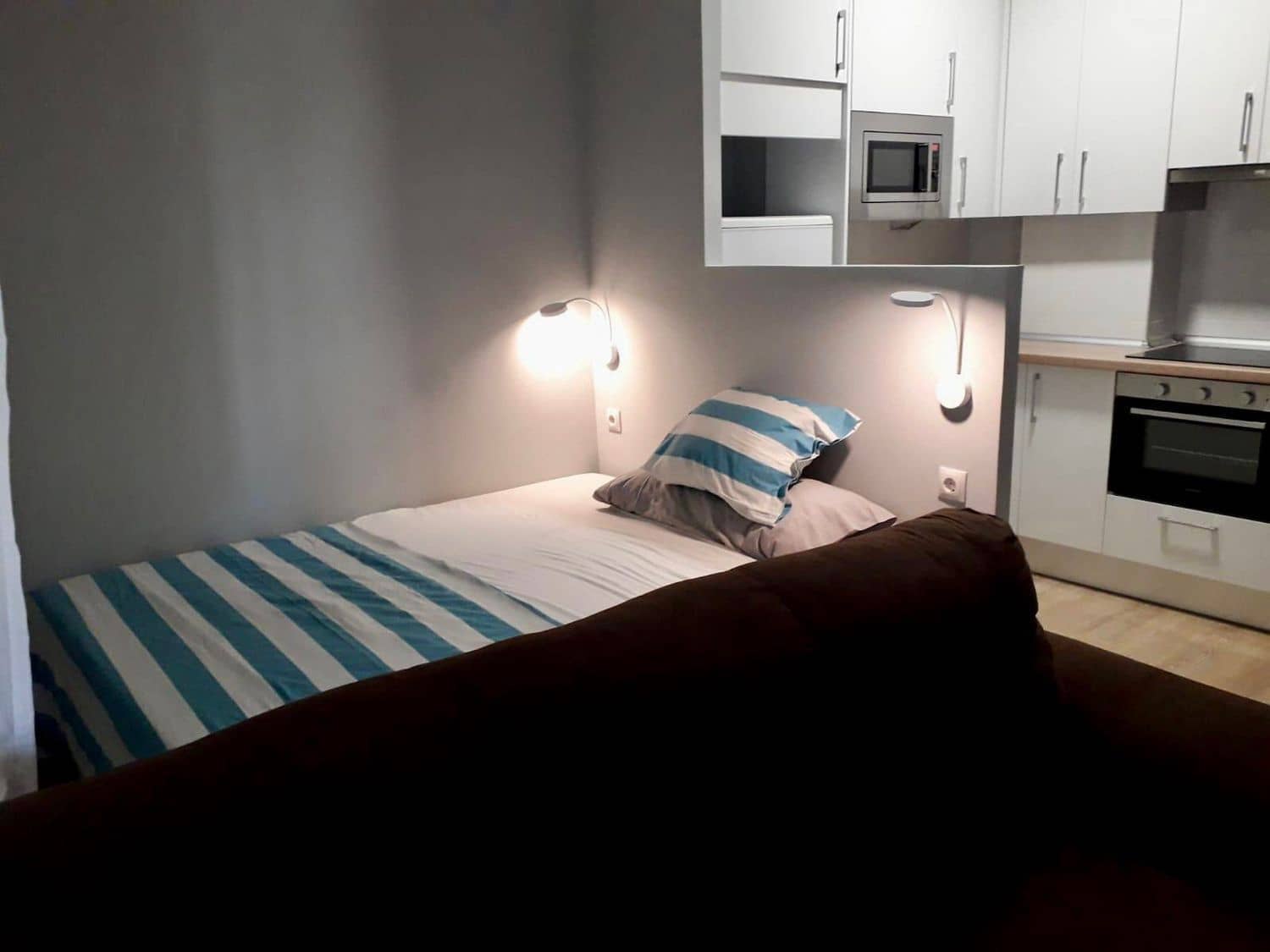 Lejlighed til leje i Almeria by - € 500 (Ref: 9621826)