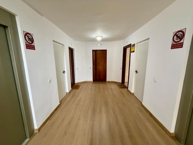 Piso de 3 habitaciones en Aguadulce (Almeria), Roquetas de Mar en venta con piscina - 350.000 € (Ref: 9656254)