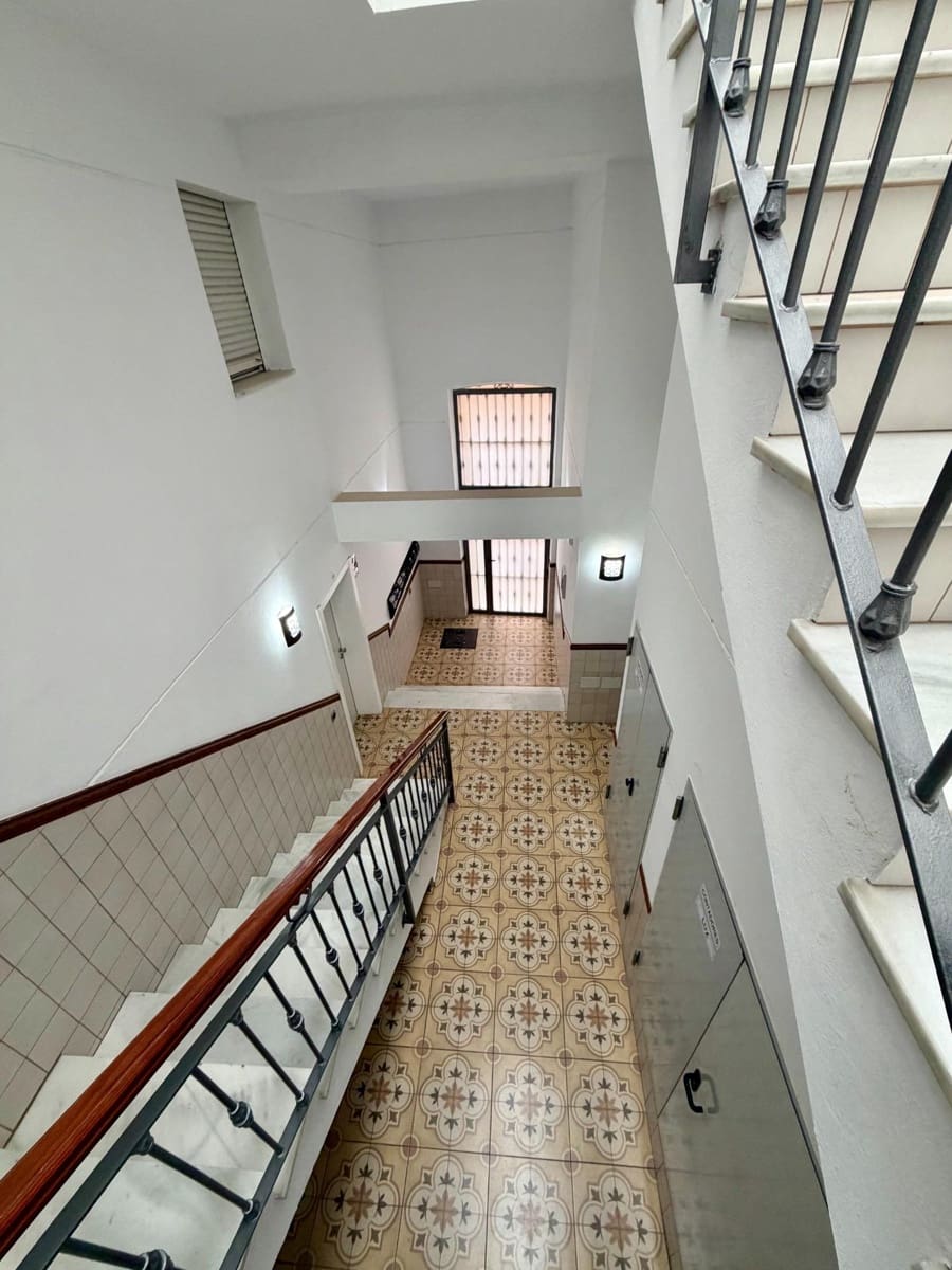 2 sovrum Lägenhet till salu i Almeria stad - 214 999 € (Ref: 9656255)