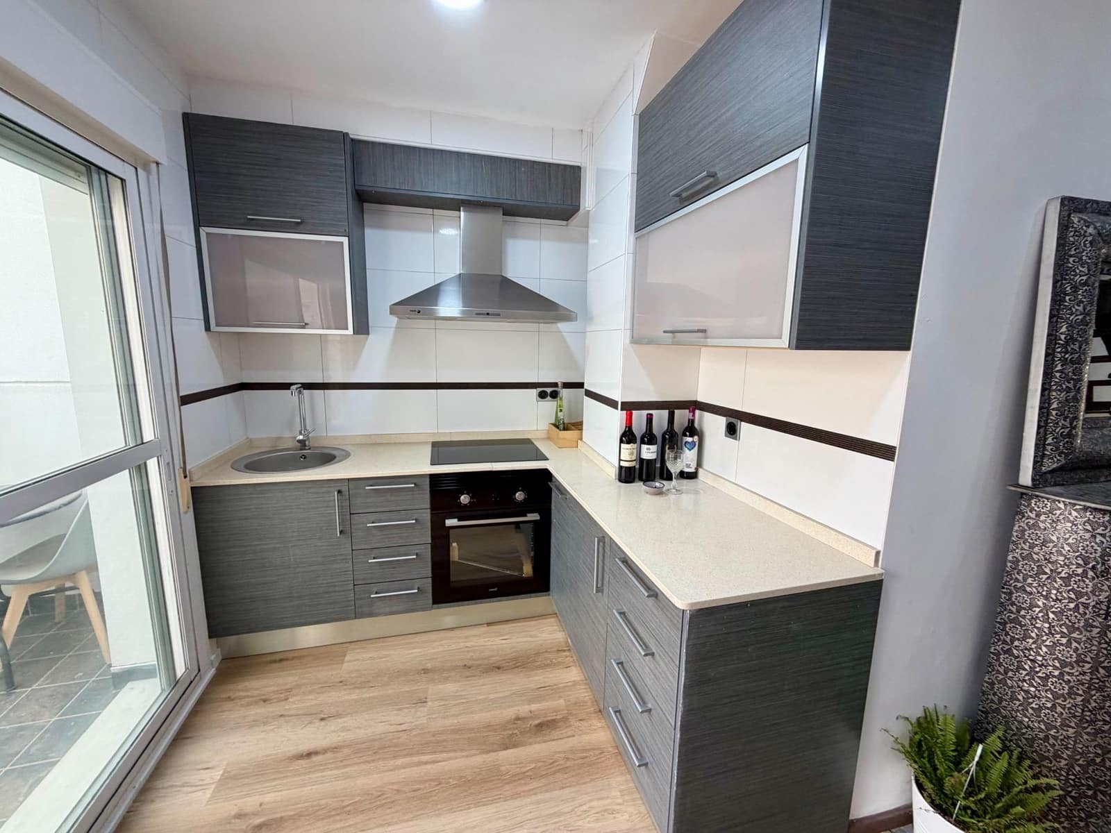 2 sovrum Lägenhet till salu i Almeria stad - 214 999 € (Ref: 9656255)