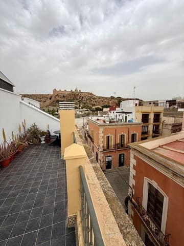3 soverom Penthouse til salgs i Centro, Almería by - € 285 900 (Ref: 9770774)