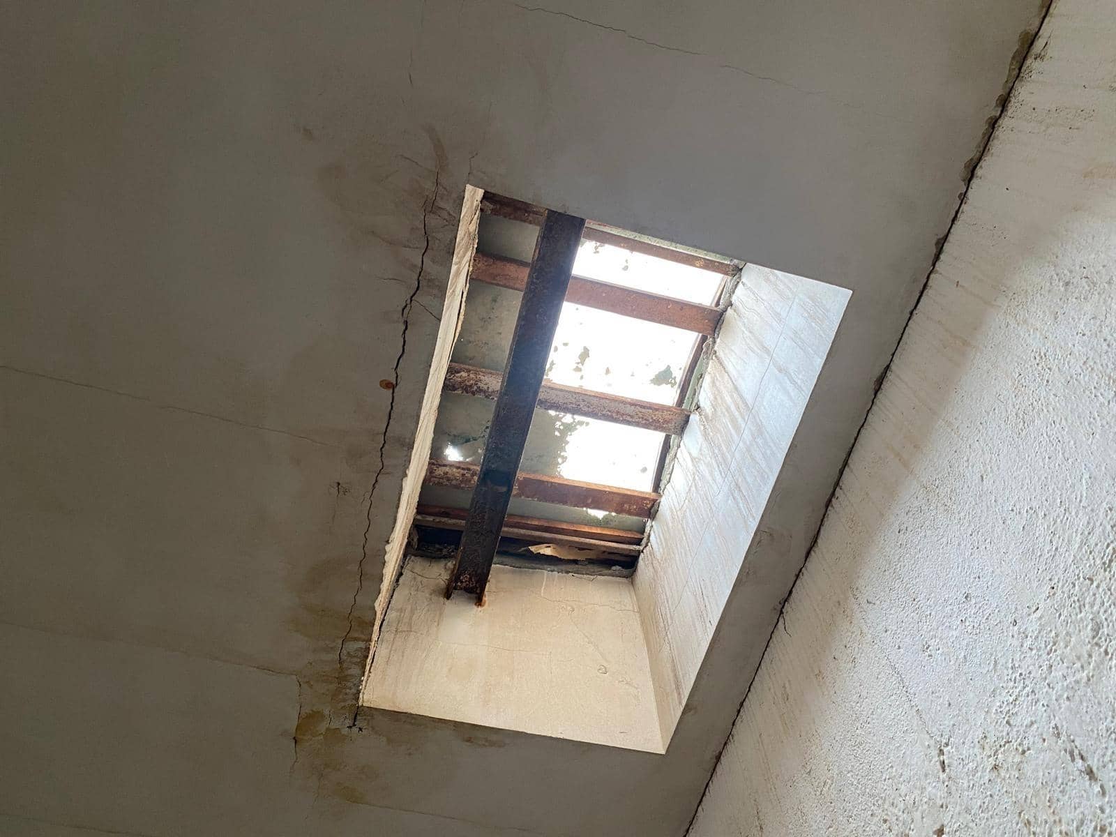 Villa te koop in Almeria stad - € 179.000 (Ref: 9816008)