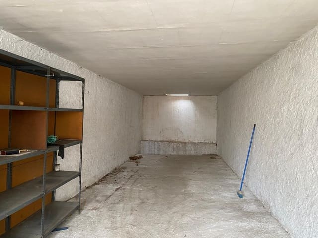 Villa te koop in Almería stad - € 179.000 (Ref: 9816008)