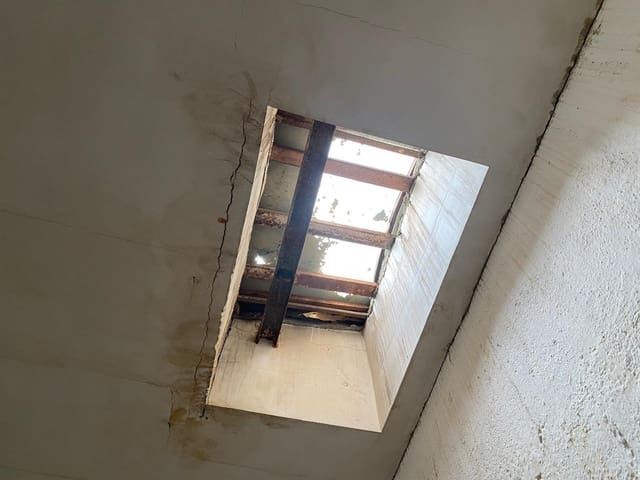 Villa te koop in Almería stad - € 179.000 (Ref: 9816008)