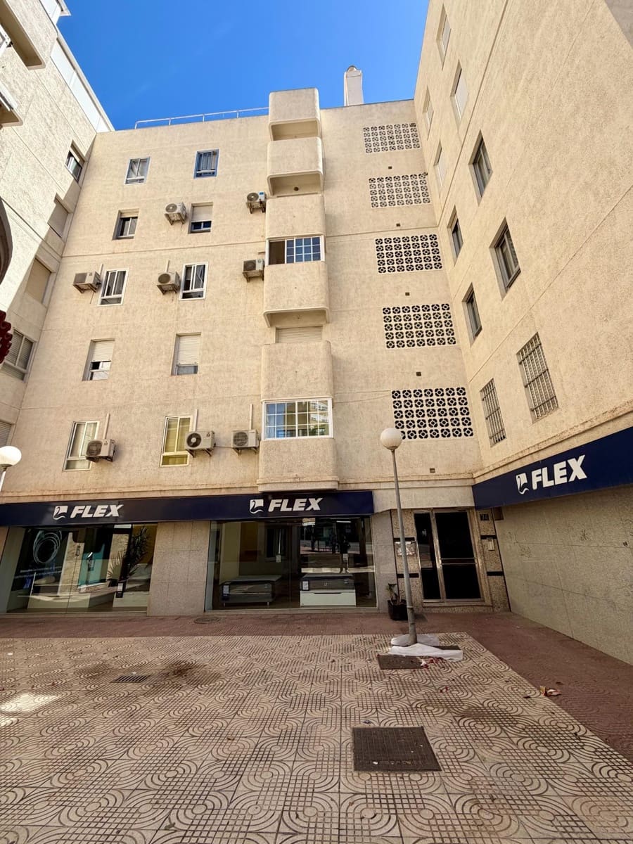 3 soveværelse Lejlighed til salg i Almeria by - € 294.000 (Ref: 9865360)