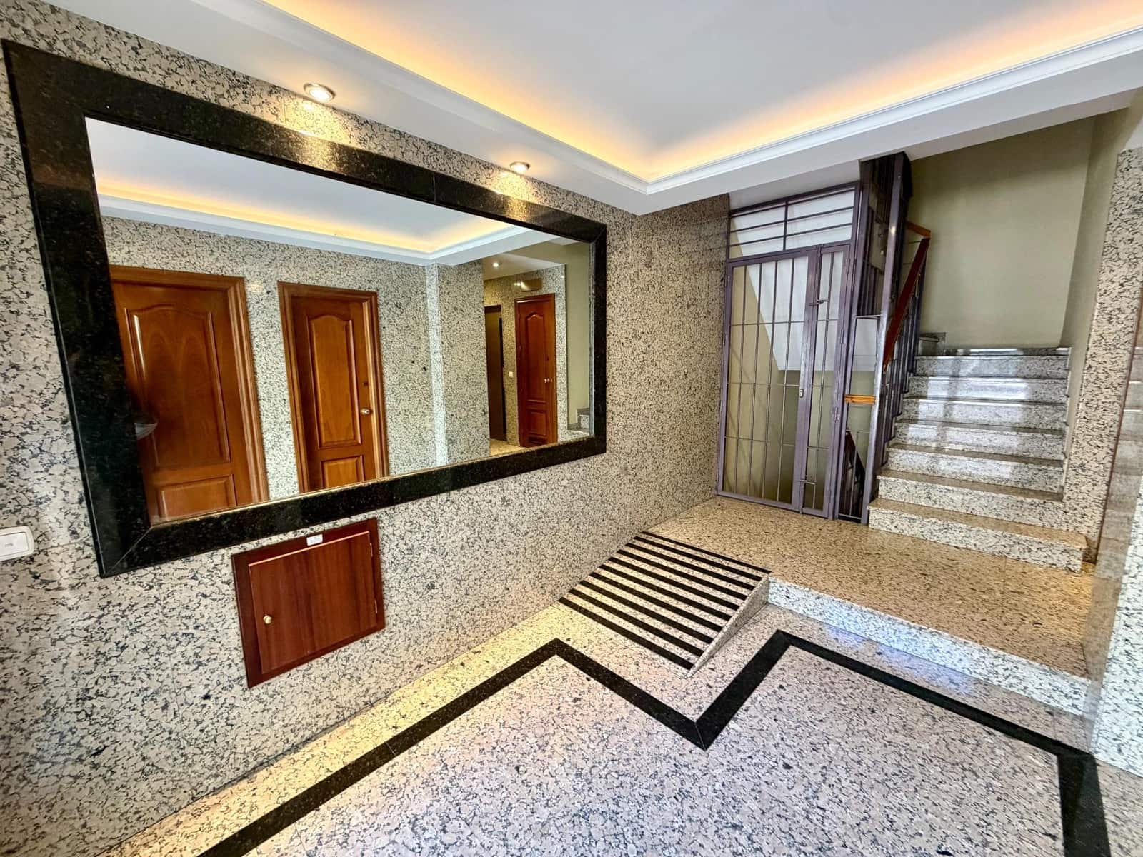 3 soveværelse Lejlighed til salg i Almeria by - € 294.000 (Ref: 9865360)