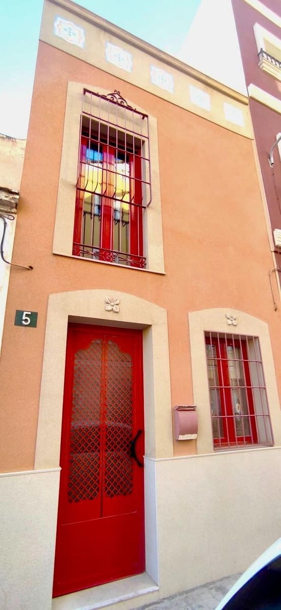 3 makuuhuone Huoneisto myytävänä paikassa Almeria kaupunki - 320 000 € (Ref: 9876582)