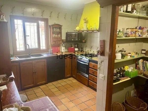 5 soveværelse Villa til salg i Almeria by med swimmingpool - € 890.000 (Ref: 9878997)