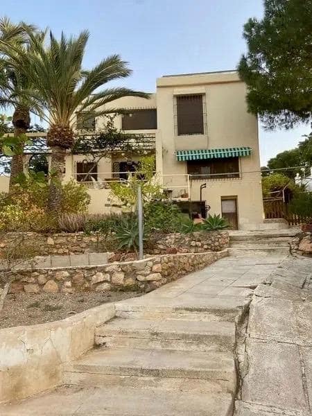 5 soveværelse Villa til salg i Almeria by med swimmingpool - € 890.000 (Ref: 9878997)