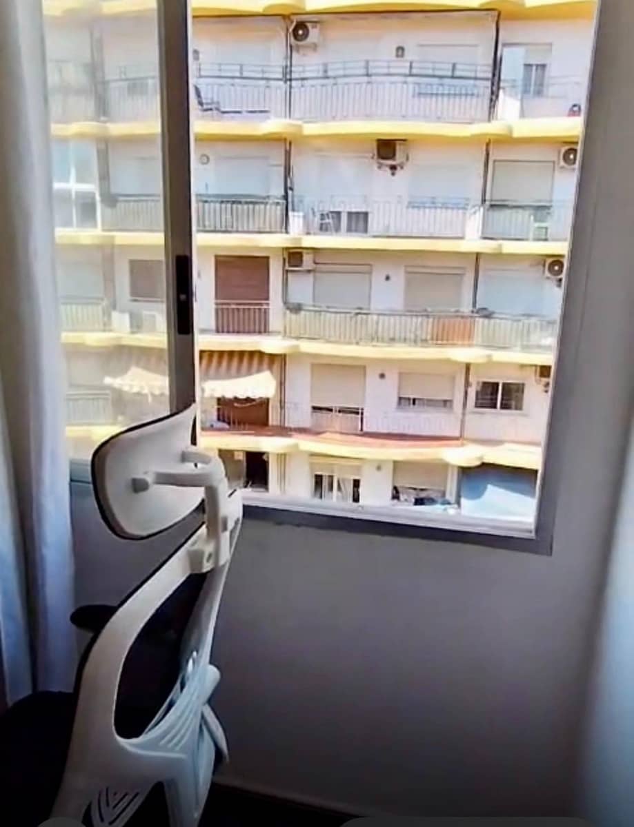 3 bedroom Flat for sale in Almeria city - € 99,000 (Ref: 9882046)