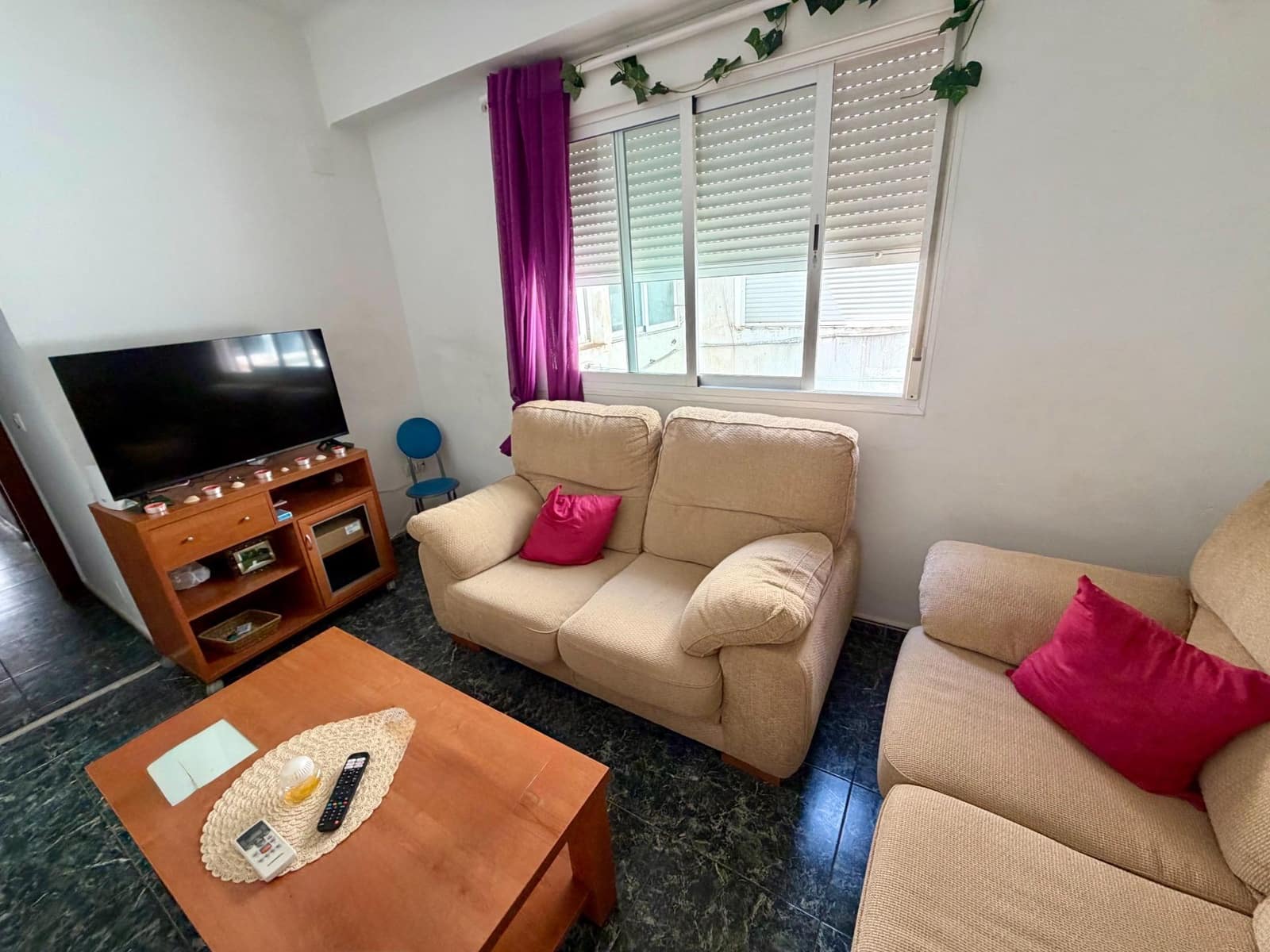 3 bedroom Flat for sale in Almeria city - € 99,000 (Ref: 9882046)