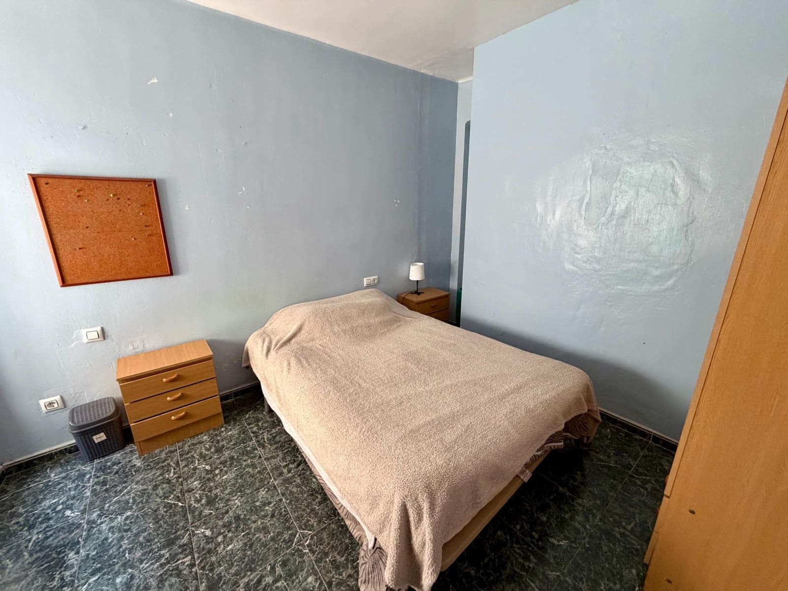 3 bedroom Flat for sale in Almeria city - € 99,000 (Ref: 9882046)