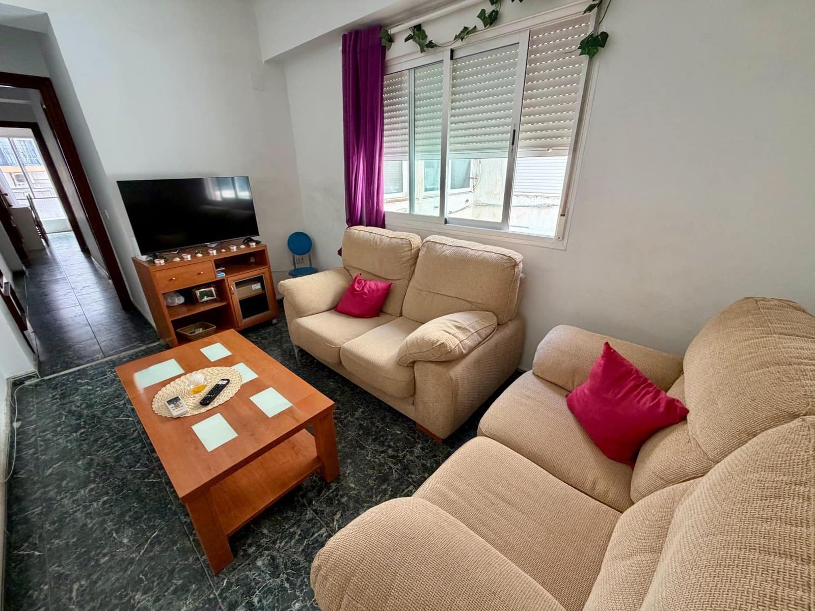 3 bedroom Flat for sale in Almeria city - € 99,000 (Ref: 9882046)