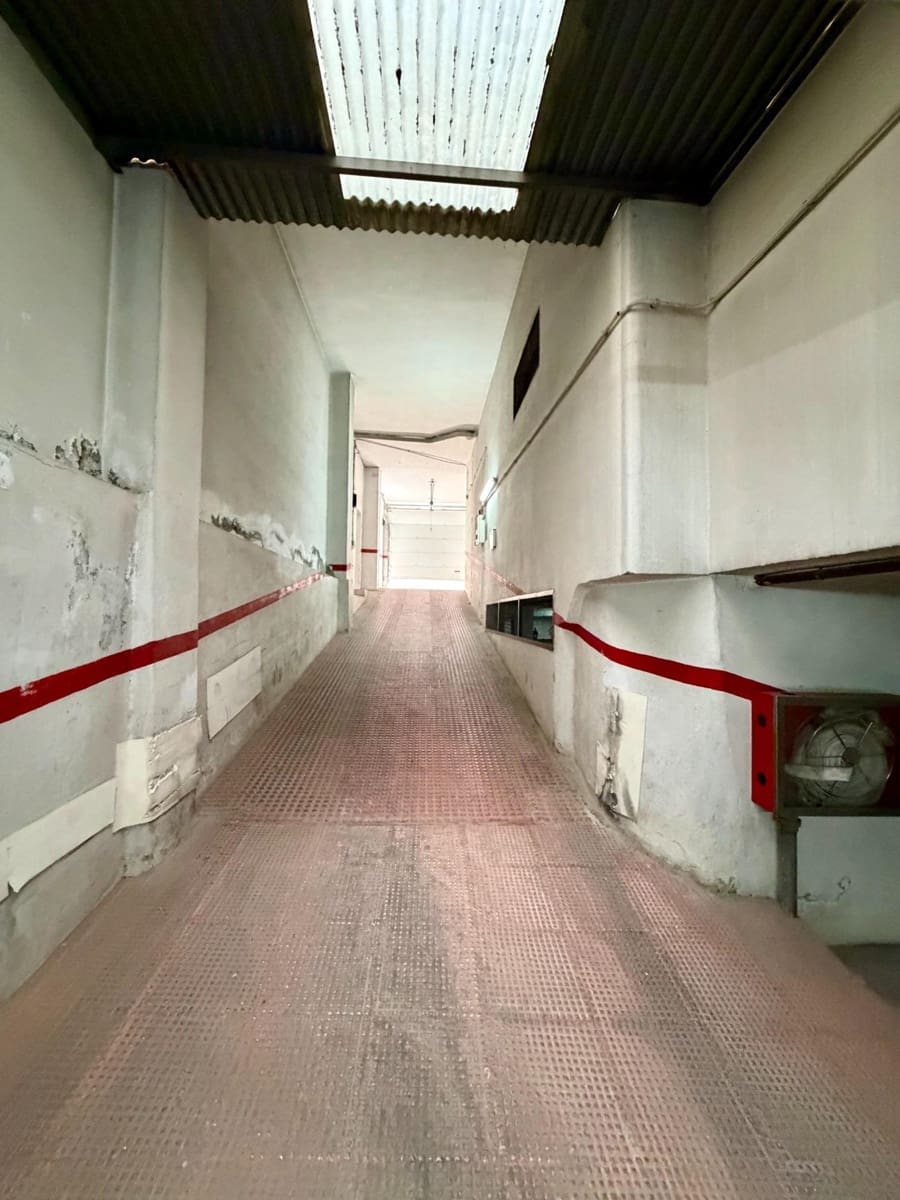 4 slaapkamer Flat te koop in Almeria stad - € 225.000 (Ref: 9894055)