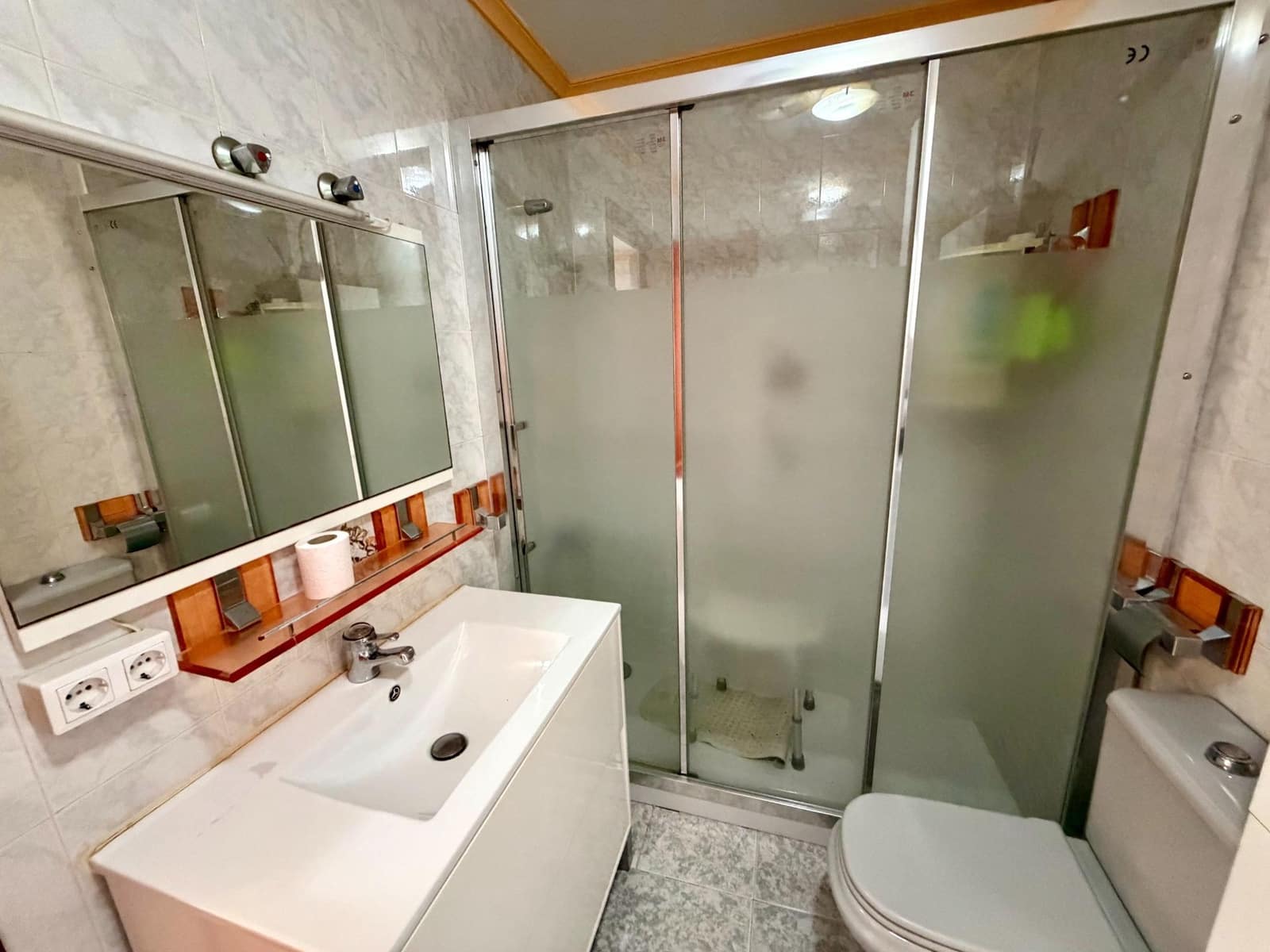 4 slaapkamer Flat te koop in Almeria stad - € 225.000 (Ref: 9894055)