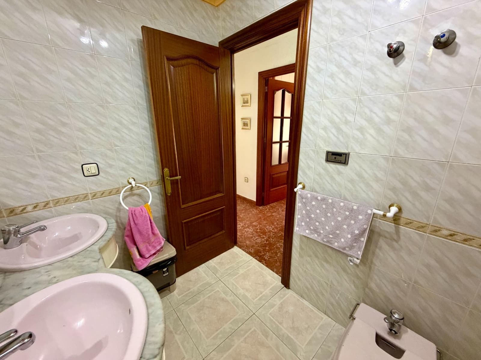 4 slaapkamer Flat te koop in Almeria stad - € 225.000 (Ref: 9894055)